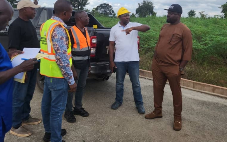 Featured image for Enugu 8th Assembly visits Oduma-Nomeh new road