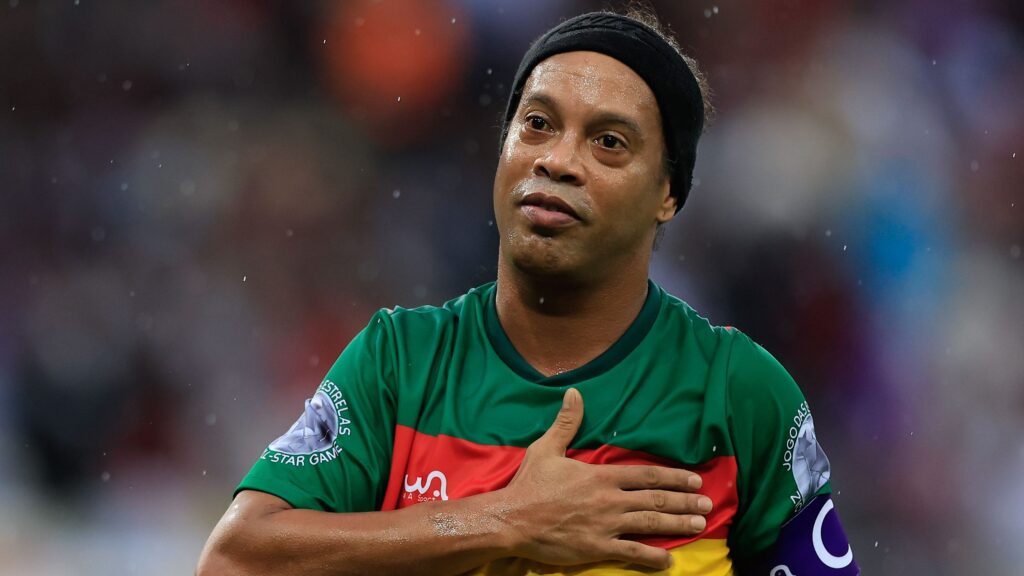 Featured image for Ronaldinho return to playing football 11 years after he hanged boots
